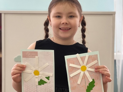 Участник благотворительной акции «Белая ромашка — дыши легко!»