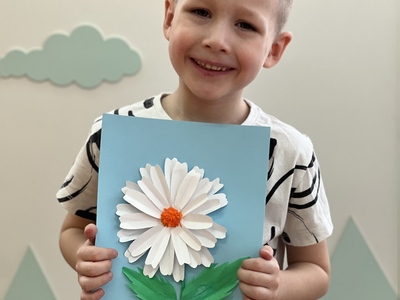 Участник благотворительной акции «Белая ромашка — дыши легко!»