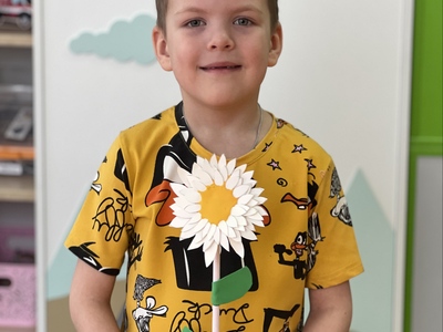 Участник благотворительной акции «Белая ромашка — дыши легко!»